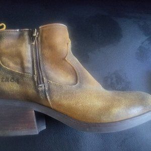 Taos Partner Boots Size 39